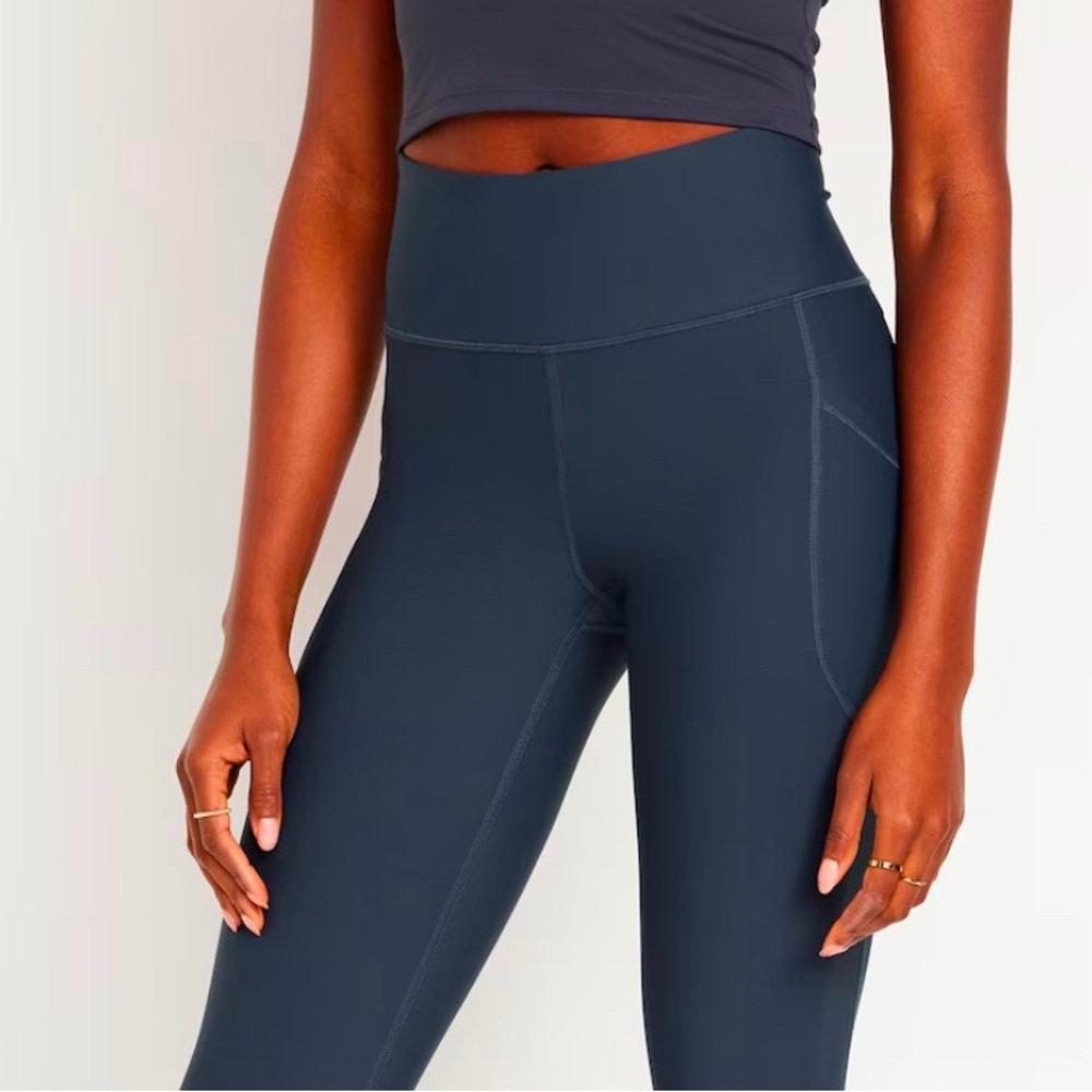 NWT Old Navy High-Waisted Power Soft High Rise Navy Leggings with Pockets Size L